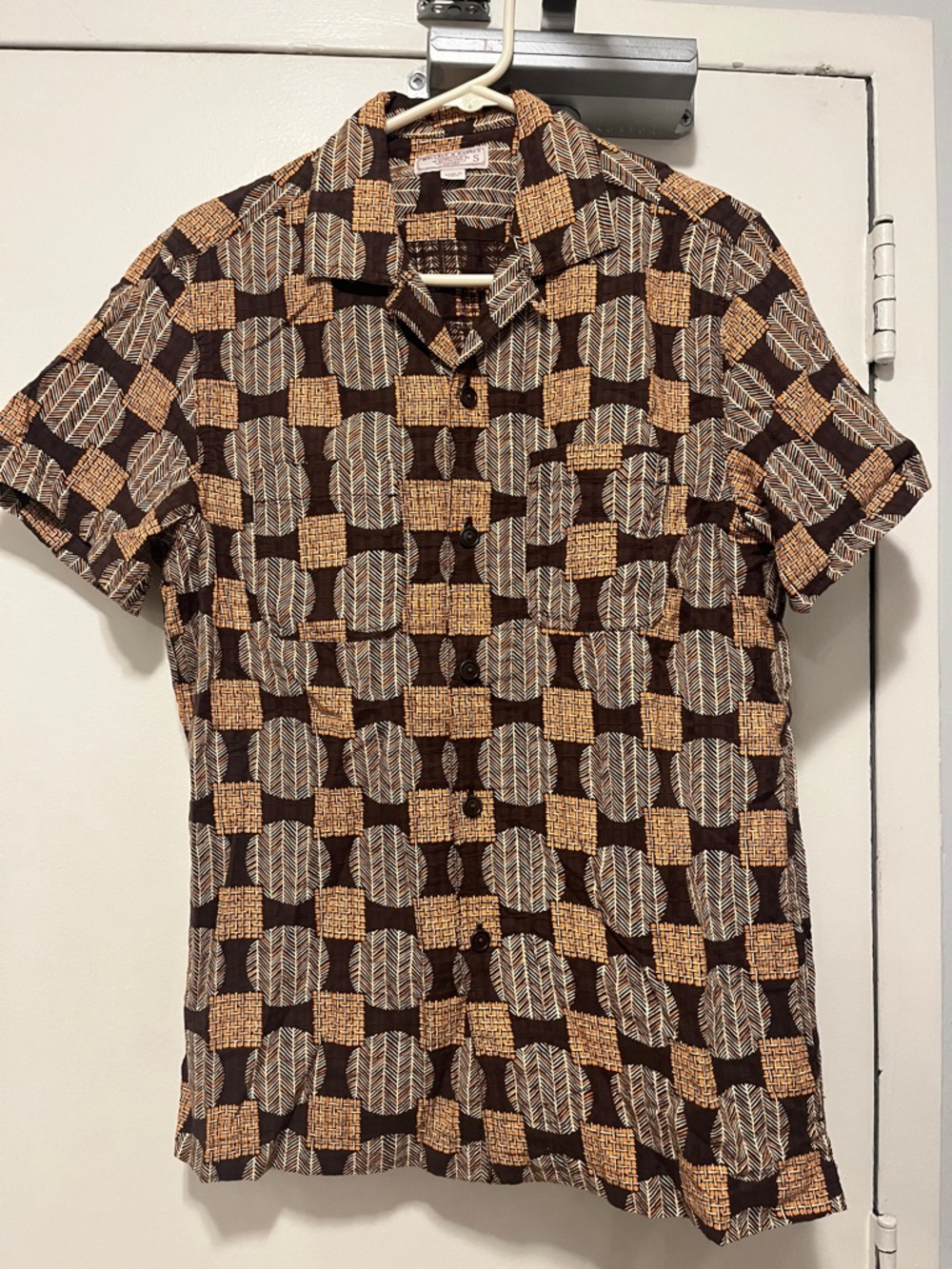 Men's Short-Sleeve Button Shirt - Brown/Tan Pattern